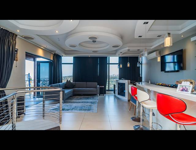 4 BEDROOM FREESTANDING FOR SALE IN LA LUCIA